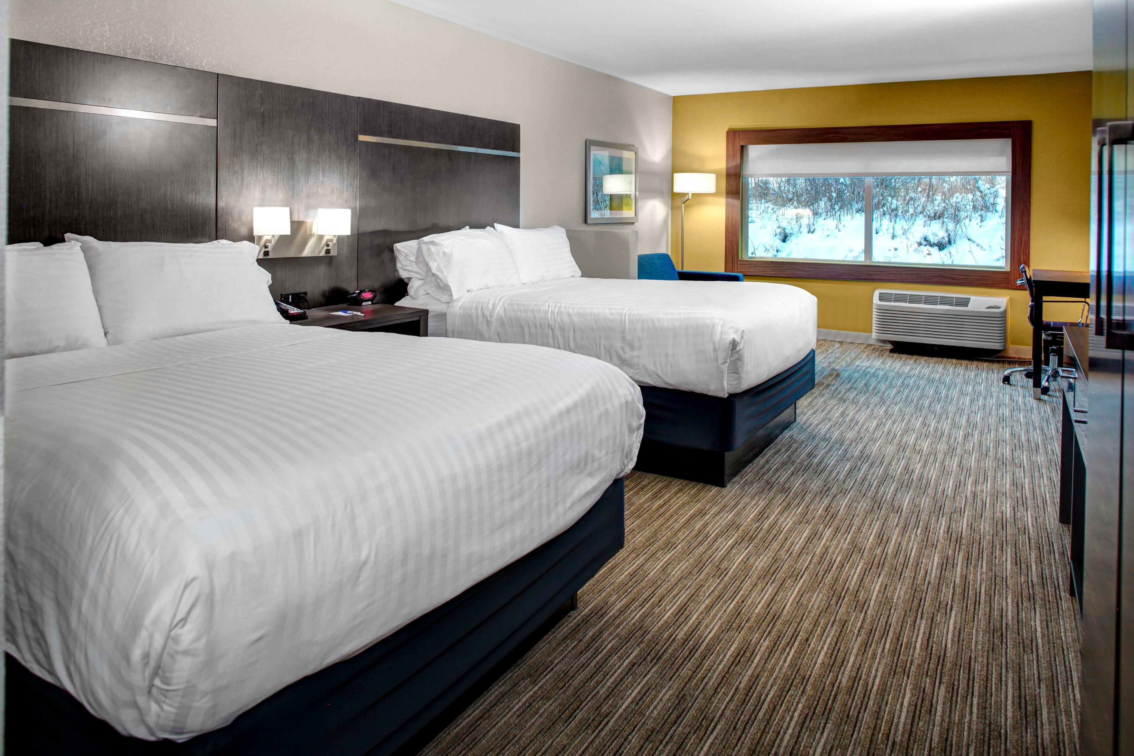 Holiday Inn Express & Suites Coldwater By Ihg Exterior photo