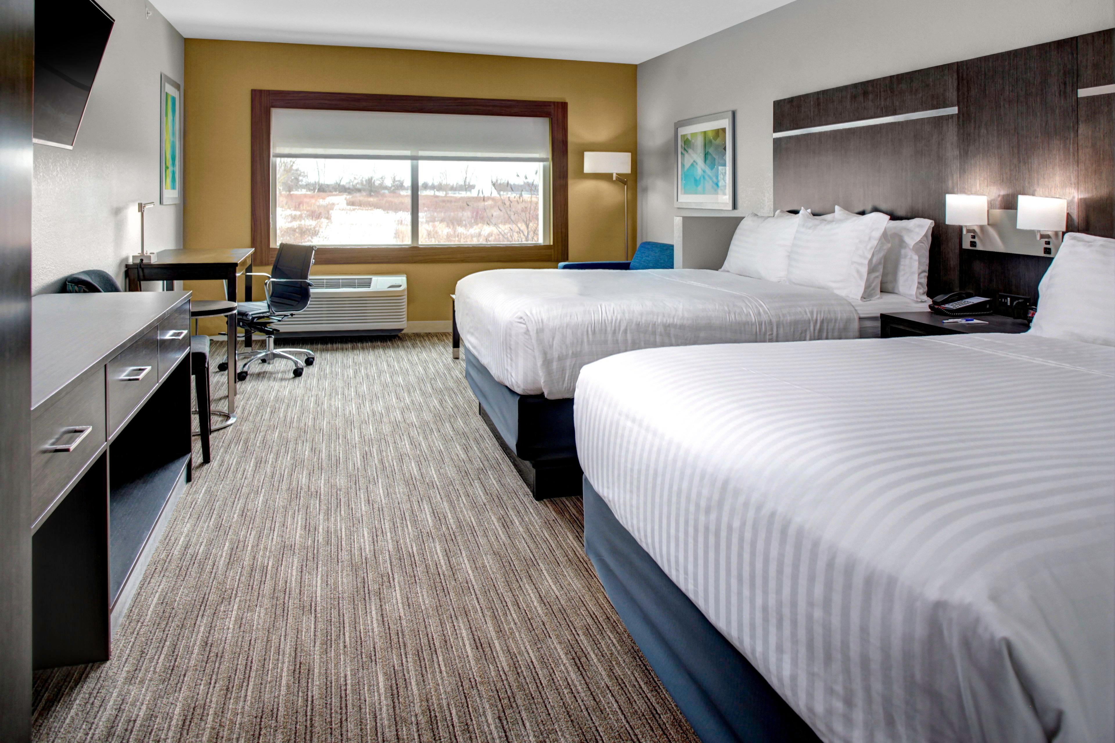 Holiday Inn Express & Suites Coldwater By Ihg Exterior photo