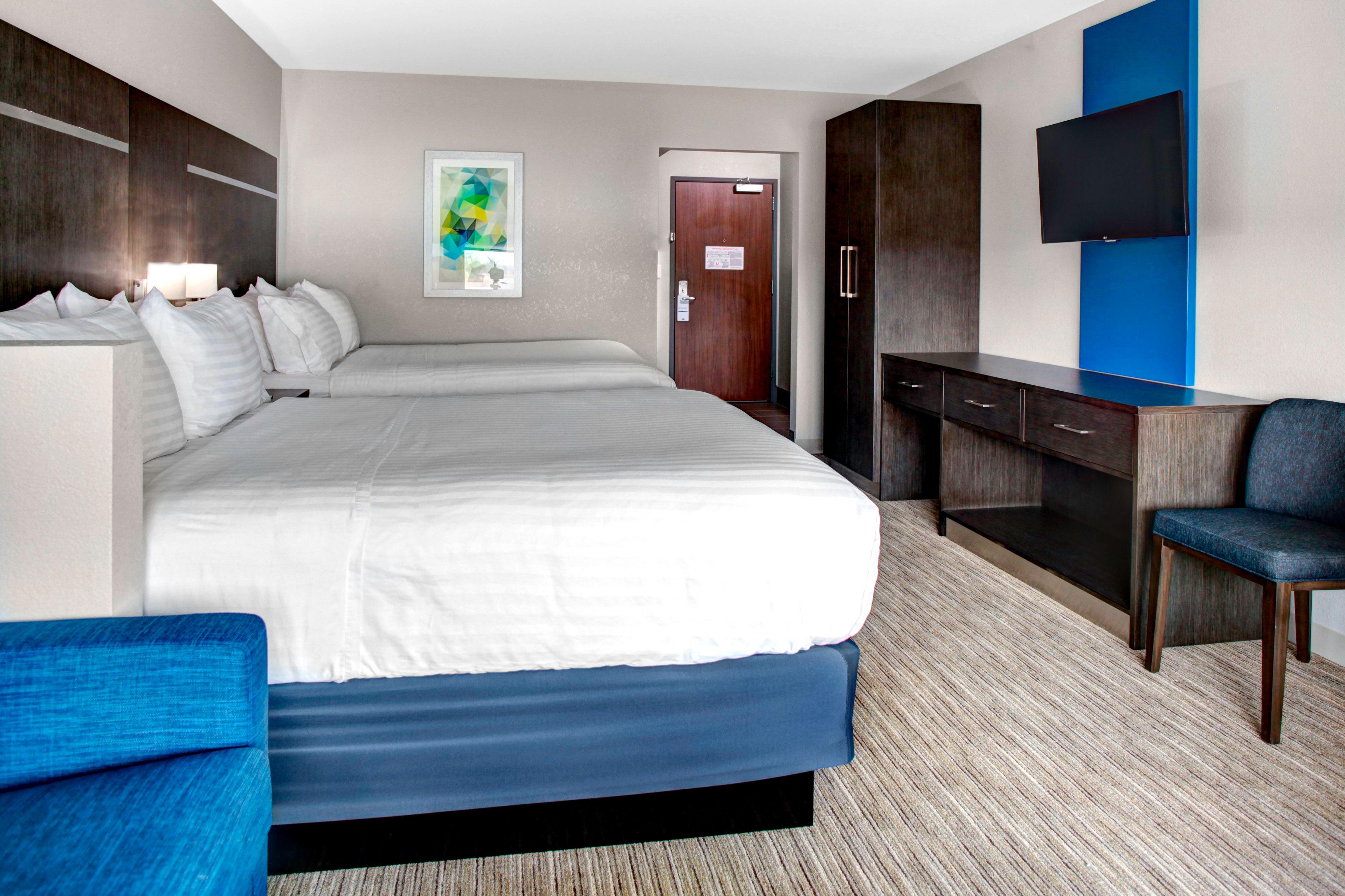 Holiday Inn Express & Suites Coldwater By Ihg Exterior photo
